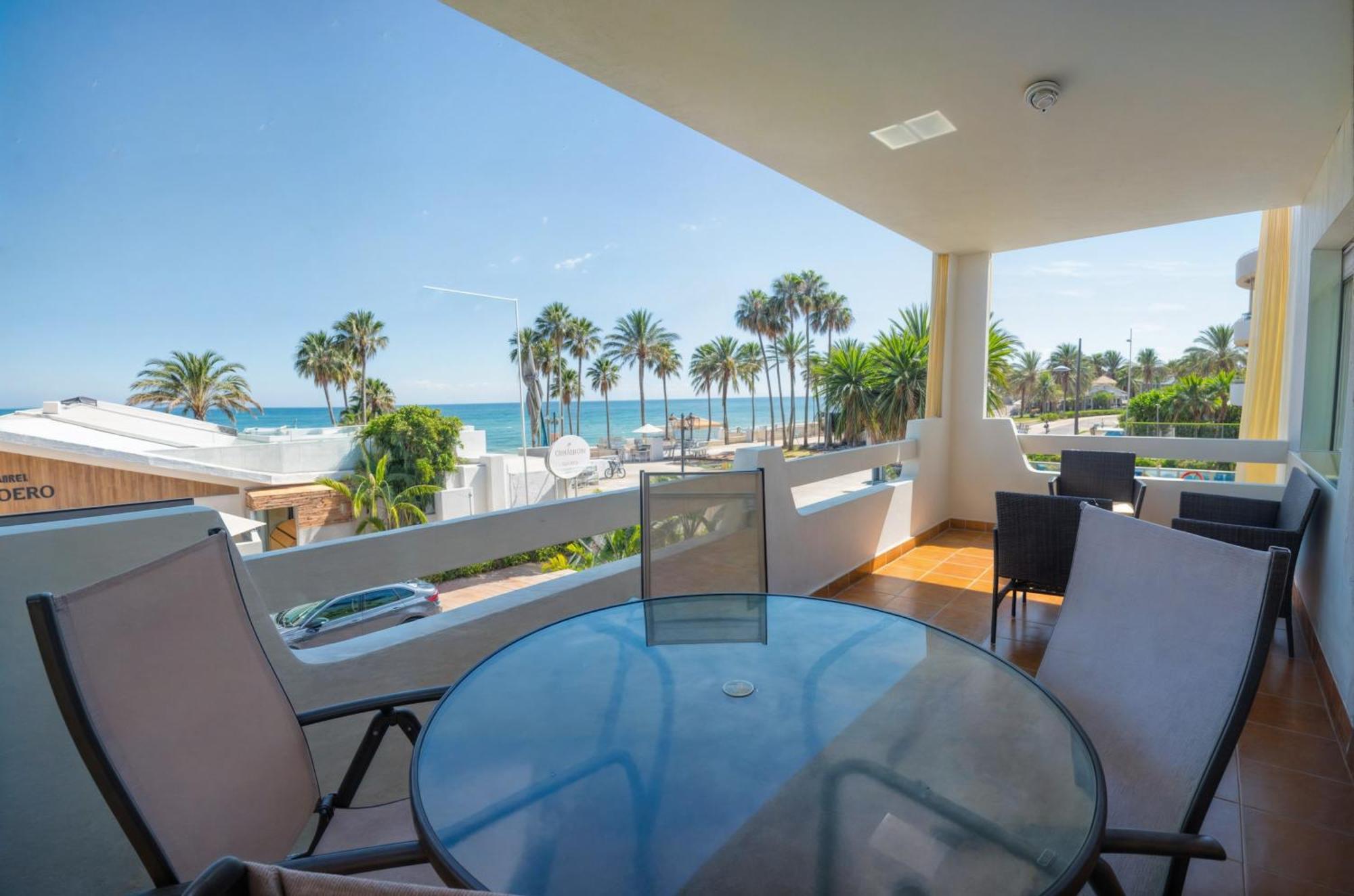 Apartamento Pilar Marbella Esterno foto